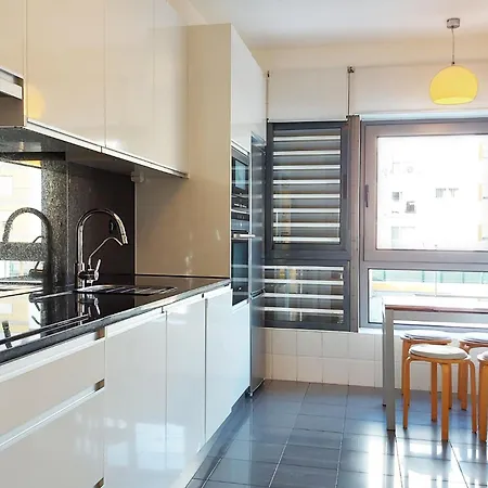 Sunny Flat Lisbon Oeiras Appartamento